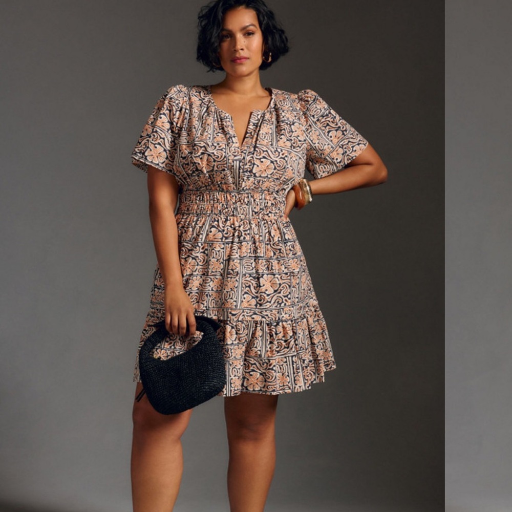 Printed Short Sleeve Smocked Waist Dress in Peach